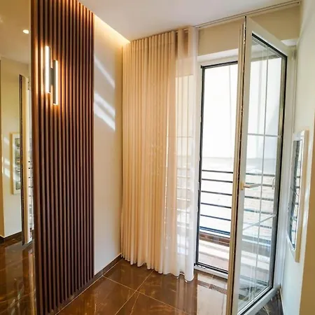 アパート 2 Steps From Center 3 4